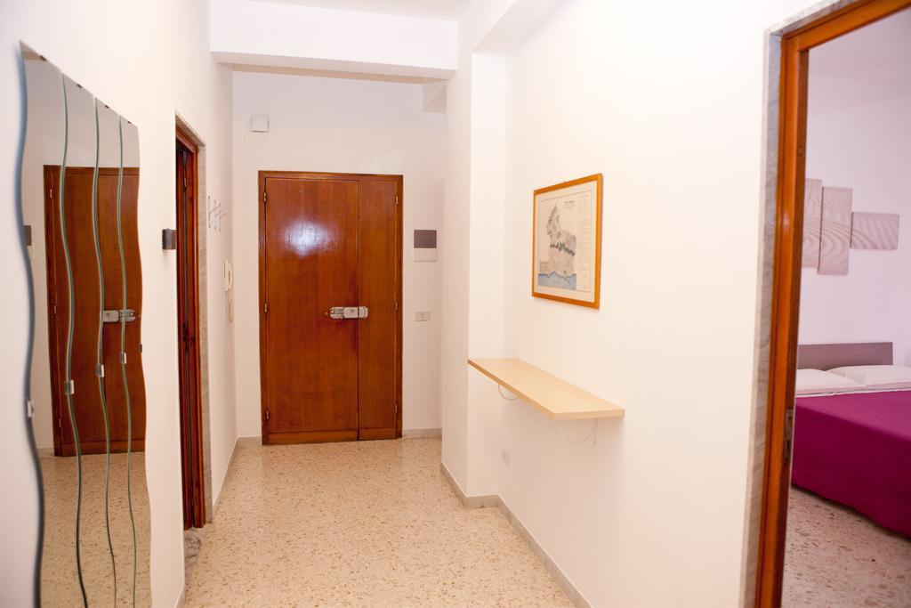 Appartamento Maipiusenza House Monopoli Camera foto